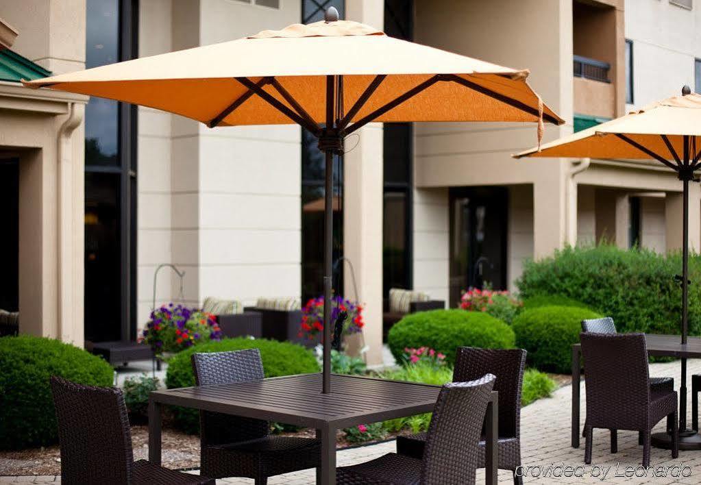 Готель Courtyard Chicago St. Charles Сент-Чарлз Екстер'єр фото